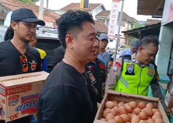 Empati Pada Korban Banjir, Yakuza Farm Pati Salurkan Bantuan Sembako