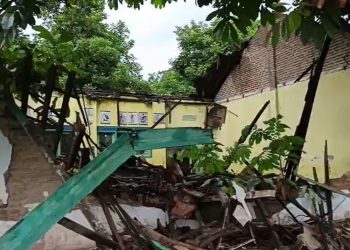 Ruang Kelas SDN 02 Sambirejo Pati Ambruk, Kegiatan Belajar Terpaksa Digabung