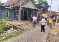 Tanah ambles di Desa Tutup, Tunjungan Blora mengancam rumah warga, BPBD batasi akses kendaraan roda empat untuk mencegah kondisi makin parah.