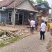 Tanah ambles di Desa Tutup, Tunjungan Blora mengancam rumah warga, BPBD batasi akses kendaraan roda empat untuk mencegah kondisi makin parah.