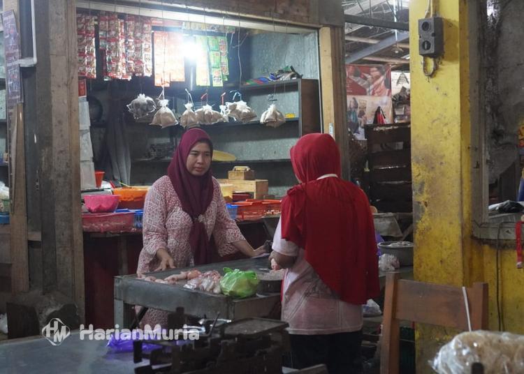 Harga Bahan Pokok di Kota Pekalongan Awal 2026 Fluktuatif, Cabai dan Bawang Turun Tajam - Harianmuria Harga bahan pokok di Kota Pekalongan awal 2026 fluktuatif, cabai dan bawang merah turun tajam.