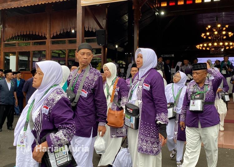 281 Calon Jemaah Haji Kudus Belum Lunasi Bipih, Tahap II Dibuka hingga 9 Januari 2026 - Harianmuria Sebanyak 281 calon jemaah haji Kudus belum melunasi Bipih, Kemenag Kudus membuka pelunasan tahap II hingga 9 Januari 2026.