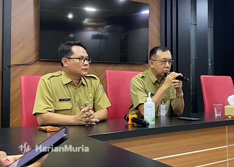 RSUD Kudus Periksa 10 Pegawai Buntut Video Viral Asusila, 2 Orang Dibebastugaskan - Harianmuria RSUD dr. Loekmono Hadi Kudus memeriksa 10 pegawai terkait video asusila viral, dua pegawai dibebastugaskan sementara.