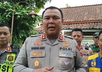 Tanah Ambles di Buluroto Blora Rusak 3 Rumah, Tim Lintas Instansi Tunggu Rekomendasi BBWS - Harianmuria Tim lintas instansi Blora meninjau tanah ambles di Buluroto yang merusak tiga rumah warga, penanganan masih menunggu rekomendasi BBWS Pemali Juana.