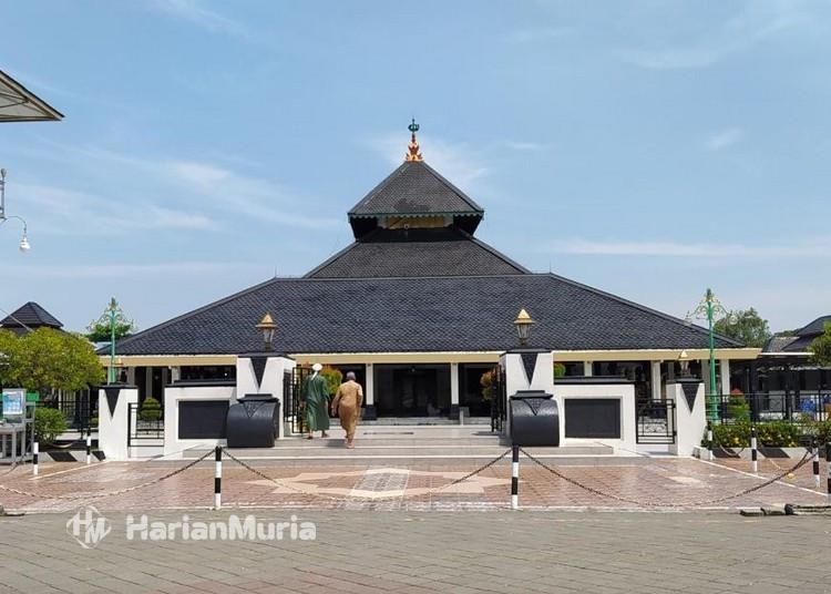 Jumlah Wisatawan di Objek Wisata Jateng Saat Nataru Tembus 4,39 Juta Orang - Harianmuria Jumlah wisatawan ke objek wisata Jawa Tengah selama libur Natal 2025 dan Tahun Baru 2026 mencapai 4,39 juta orang.