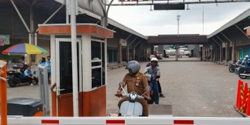 Sukses di Pasar Sido Makmur, Pemkab Blora Siap Terapkan E-Parkir di 3 Pasar Lagi - Harianmuria Keberhasilan e-parkir di Pasar Sido Makmur mendorong Pemkab Blora menerapkan parkir elektronik di tiga pasar lagi demi meningkatkan PAD hingga Rp10 miliar.