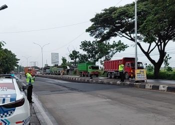 Proyek perbaikan Jalur Pantura Demak dimulai, polisi siapkan jalur alternatif dan contraflow untuk mengantisipasi kemacetan.