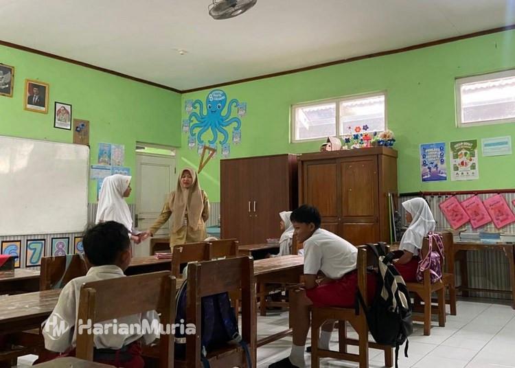 5 SD di Kudus Resmi Ditutup, Siswa Mulai Pindah ke Sekolah Baru - Harianmuria Lima SD di Kabupaten Kudus resmi ditutup pada semester genap 2025/2026, siswa mulai mulai pindah dan beradaptasi di sekolah baru.