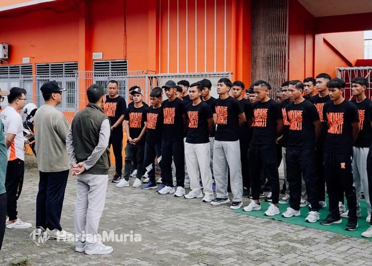 Bupati Rembang Harno melepas PSIR Rembang untuk berlaga di Liga 4 Jawa Tengah 2025/2026 dengan target promosi ke Liga 3.