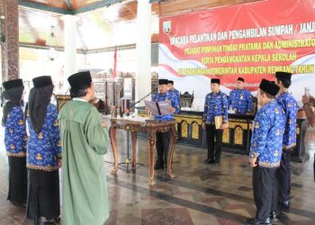 Bupati Rembang Lantik 93 Kepala Sekolah dan Guru PNS, Ini Daftarnya