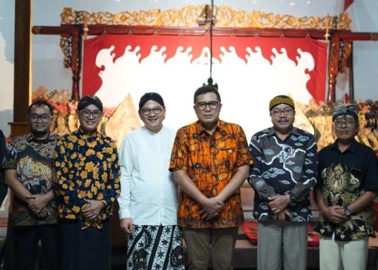 DPRD Jateng Saleh Dorong Pelestarian Seni Budaya Bangun Karakter Bangsa - Harianmuria DPRD Jateng Saleh Dorong Pelestarian Seni Budaya Bangun Karakter Bangsa | Harianmuria
