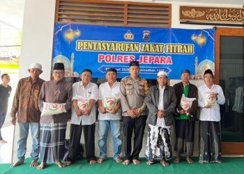 612 Paket Zakat Fitrah Disalurkan Bagi Warga dan Lingkungan Pesantren di Jepara