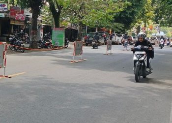 Antisipasi Macet Jelang Lebaran, Jalan Nasional di Blora Dipasang Barikade