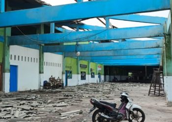 Bangunan TPI Tasikagung 1 Rembang Rusak Diterjang Angin Kencang