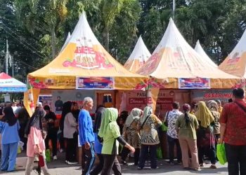 Hari Terakhir Pasar Murah di Grobogan, Warga Puas Dapat Sembako Terjangkau - Harianmuria Hari Terakhir Pasar Murah di Grobogan, Warga Puas Dapat Sembako Terjangkau