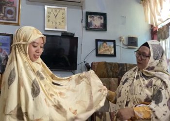 Jadi Tren Lebaran, Produsen Mukena Ecoprint Kudus Banjir Pesanan