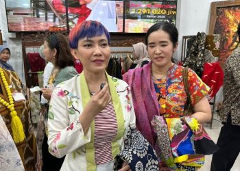 Desainer Kebaya Lenny Agustin Napak Tilas Jejak R.A Kartini di Jepara
