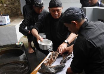 Tradisi Guyang Cekathak Kudus Diakui Jadi Warisan Budaya Tak Benda - Harianmuria Tradisi Guyang Cekathak Kudus Diakui Jadi Warisan Budaya Tak Benda
