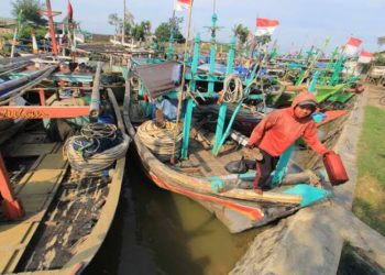 Bikin Tak Kuat Melaut, Nelayan Rembang Akan Adukan Kenaikan BBM ke DPRD - Harianmuria Bikin Tak Kuat Melaut, Nelayan Rembang Akan Adukan Kenaikan BBM ke DPRD