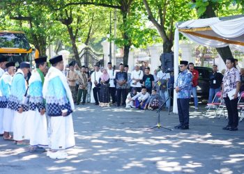Lepas 493 Calon Jemaah Haji, Plt Bupati Pati Titip Doa Kemajuan Daerah - Harianmuria Lepas 493 Calon Jemaah Haji, Plt Bupati Pati Titip Doa Kemajuan Daerah