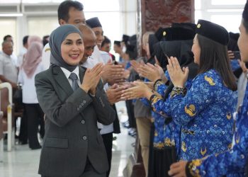 Lantik 569 PNS Pemkab Kendal, Bupati Tika Minta Tingkatkan Integritas