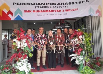 Bupati Kendal Resmikan Pos AHASS TEFA SMK Muhammadiyah 3 Weleri, Dorong Peningkatan Kompetensi Siswa