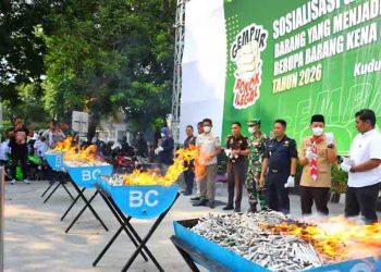 Musnahkan 8,9 Juta Batang, Bupati Kudus Ajak Warga Cegah Peredaran Rokok Ilegal 