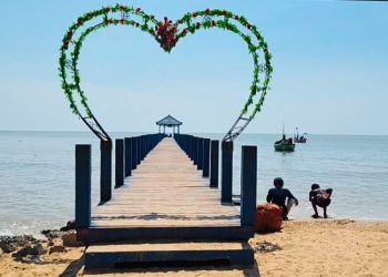 Sambut Libur Sekolah, Pantai Pasir Putih Wates Rembang Kini Dipercantik dan Ramah Disabilitas