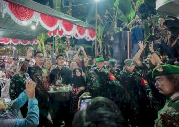 Tradisi Sebar Apem di Bulurejo, Bupati Klaten: Bukti Guyub Warga Jaga Budaya - Harianmuria Tradisi Sebar Apem di Bulurejo, Bupati Klaten: Bukti Guyub Warga Jaga Budaya