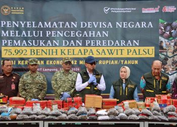 Kepala Badan Karantina Indonesia Abdul Kadir Karding melakukan konferensi pers.