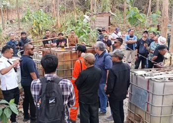 Tim Bareskrim Polri Datangi Sumur Minyak Rakyat Plantungan Blora