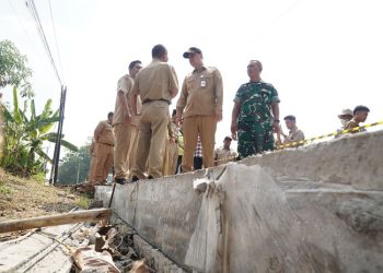 Bupati Wiwit Tinjau Pembangunan Jalan Perbatasan Jepara-Kudus, Target Rampung September - Harianmuria Bupati Wiwit Tinjau Pembangunan Jalan Perbatasan Jepara-Kudus, Target Rampung September
