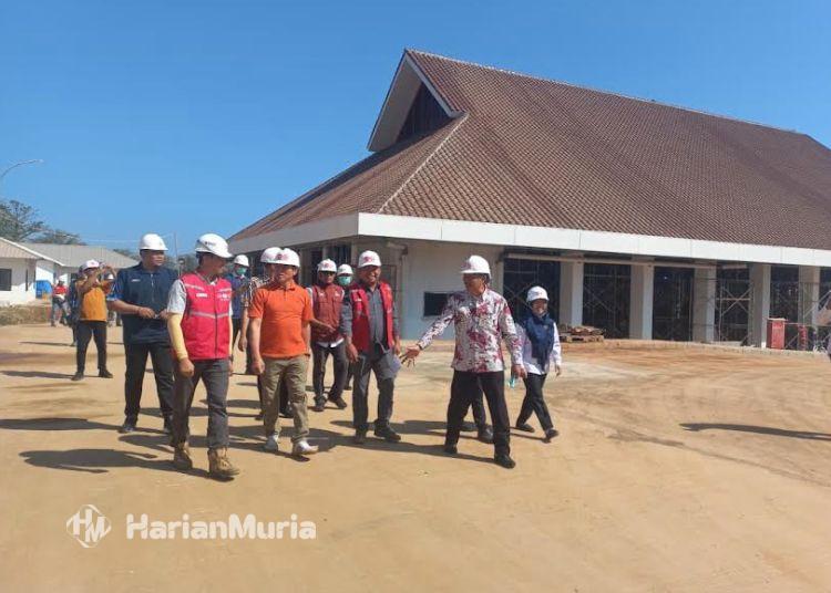 MPLS Sekolah Rakyat Terpadu Jepara Dimulai 30 Juli 2026, Tampung Ratusan Siswa SD hingga SMA - Harianmuria Jajaran Pemkab Jepara meninjau progres pembangunan Sekolah Rakyat Terpadu Jepara pada Kamis, 30 Juli 2026. (Tomi Budianto/Harianmuria.com)