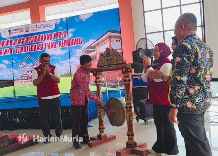 Sekolah Rakyat Rembang Resmi Dibuka Hari Ini, Tampung 225 Siswa - Harianmuria Launching sekaligus pembukaan Masa Pengenalan Lingkungan Sekolah (MPLS) Sekolah Rakyat Terintegrasi 1 di Kabupaten Rembang pada Jumat, 31 Juli 2026. (Vicky Rio/Harianmuria.com)
