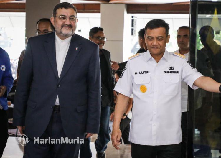 Gubernur Jateng Sampaikan Belasungkawa Atas Wafatnya Ali Khamenei ke Dubes Iran - Harianmuria Gubernur Jawa Tengah Ahmad Luthfi saat menyambut kedatangan Dubes Iran untuk Indonesia Mohammad Boroujerdi di kantornya, Rabu, 22 Juli 2026. (Dok. Pemprov Jateng)