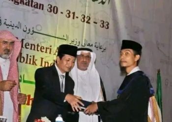 Mengenal Mbah Riyan, Ulama Asal Kudus yang Hidup Sederhana dengan Ratusan Karya - Harianmuria Mengenal Mbah Riyan, Ulama Asal Kudus yang Hidup Sederhana dengan Ratusan Karya
