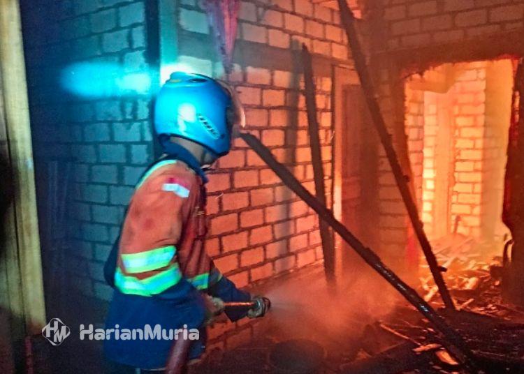 428 Peristiwa Kebakaran Terjadi di Rembang hingga Agustus 2026, Terbanyak Kebakaran Lahan - Harianmuria ILUSTRASI: Petugas BPBD dan Damkar Rembang berjibaku memadamkan api. (dok for Harianmuria.com)