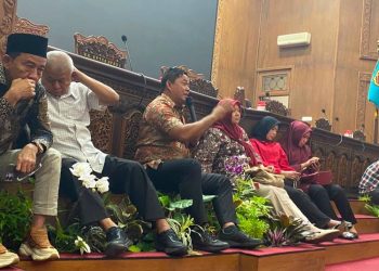 AMPB Bertahan di Paripurna, Minta Seluruh Anggota DPRD Pati Dengarkan Aspirasi | Harianmuria