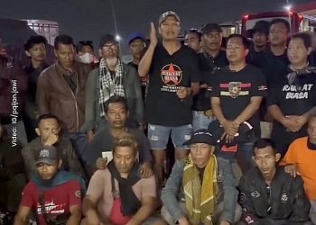 Korlap AMPB Paijan dan para anggota AMPB menyampaikan klarifikasi dan permohonan maaf kepada relawan pengemudi ojol Jakarta. (Tangkapan layar Instagram/@paijan.jawi)