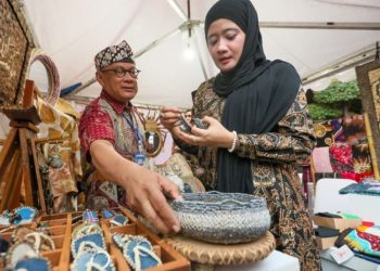 Bikin Kerajinan dari Limbah, UMKM Asal Semarang Raup Omzet hingga Rp26,7 Juta