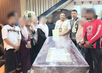 Jenazah PMI yang meninggal dunia di Taiwan tiba di rumah duka di Desa Kalongsawah, Kecamatan Jasinga, Kabupaten Bogor.