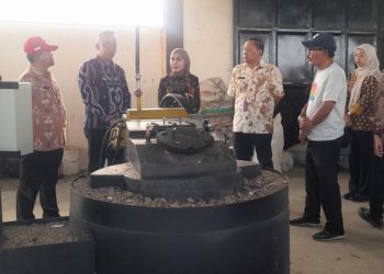 Kendal Bakal Tempatkan Mesin Pengolah Sampah Plastik di 5 Titik TPS3R - Harianmuria Kendal Bakal Tempatkan Mesin Pengolah Sampah Plastik di 5 Titik TPS3R