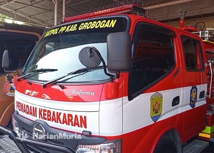 Masuk Puncak Kemarau 2026, 18 Kecamatan di Grobogan Rawan Karhutla - Harianmuria POTRET: Armada pemadam kebakaran milik Satpol PP Kabupaten Grobogan. (Ahmad Abror/Harianmuria.com)