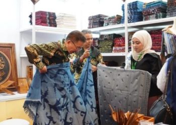 Tenun Troso Jepara Motif Bulu Perindu dan Bahari Dikenalkan di AOE 2026