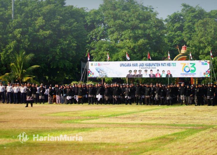 Warga Sempat Sorot Upacara Hari Jadi ke-703 Pati, Dewan Respons Begini - Harianmuria Jajaran Pemerintah Kabupaten Pati melaksanakan upacara peringatan hari jadi ke-703 di Alun-Alun Simpang Lima pada Sabtu, 7 Agustus 2026. (dok for Harianmuria.com)