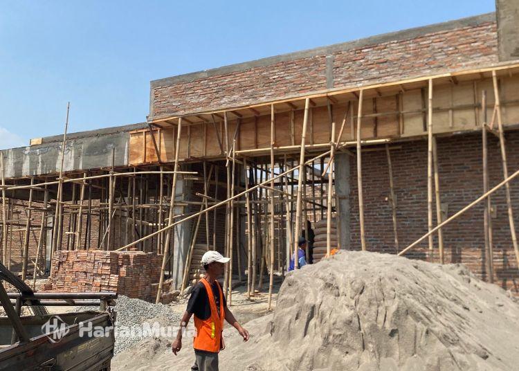 Dikucur Rp5,7 Miliar, Renovasi Puskesmas Jekulo Kudus Ditarget Rampung Oktober - Harianmuria Pengerjaan renovasi Puskesmas Jekulo di Desa Klaling, Kecamatan Jekulo, Kabupaten Kudus, Jumat, 7 Agustus 2026. (Nisa Hafizhotus S./Harianmuria.com)