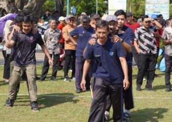 Lestarikan Permainan Tradisional, OPD Jepara Ramaikan HUT RI dengan Lomba Teklek