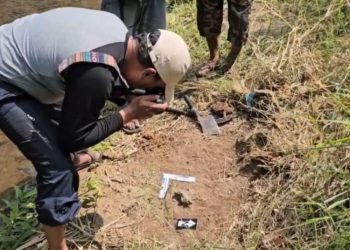 Warga Temukan Benda Diduga Fosil di Tepi Sungai Piji Kudus - Harianmuria Warga Temukan Benda Diduga Fosil di Tepi Sungai Piji Kudus