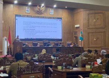 Banyak Camat dan Kepala OPD Pati Mangkir Rapat Paripurna, Ketua DPRD: Kalau Bosan, Mundur Saja! - Harianmuria Rapat Paripurna DPRD Kabupaten Pati dengan agenda penyampaian Nota Keuangan Rancangan Peraturan Daerah tentang Perubahan APBD Kabupaten Pati 2026, Senin (14/9/2026). (Harianmuria.com)