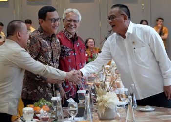 Kepala Barantin Abdul Kadir Karding bersama Menteri P2MI Mukhtarudin, dalam agenda peringatan HUT KP2MI  di Aula Abdurrahman Wahid, Kementerian P2MI, Jakarta, Senin (8/9/2026).